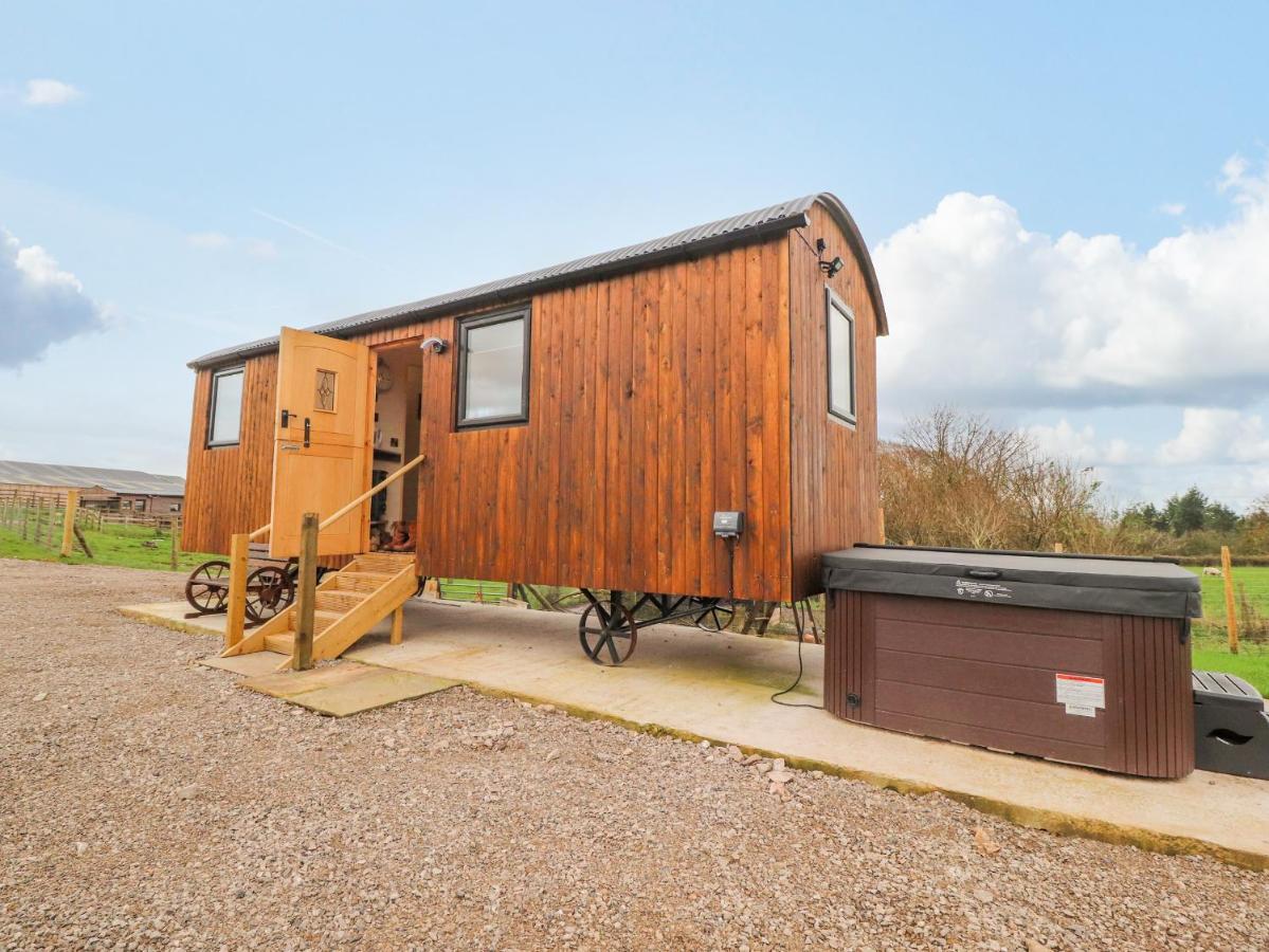 Hillcrest Shepherds Hut Престон Экстерьер фото